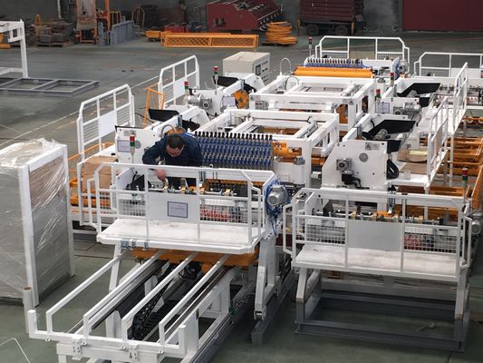 Cavo saldato 1600mm Mesh Making Machine di strato di tormento del pallet