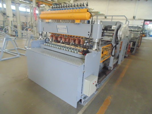 Saldatore a punti pneumatico Wire Mesh Spot Welding Machine del touch screen 220V